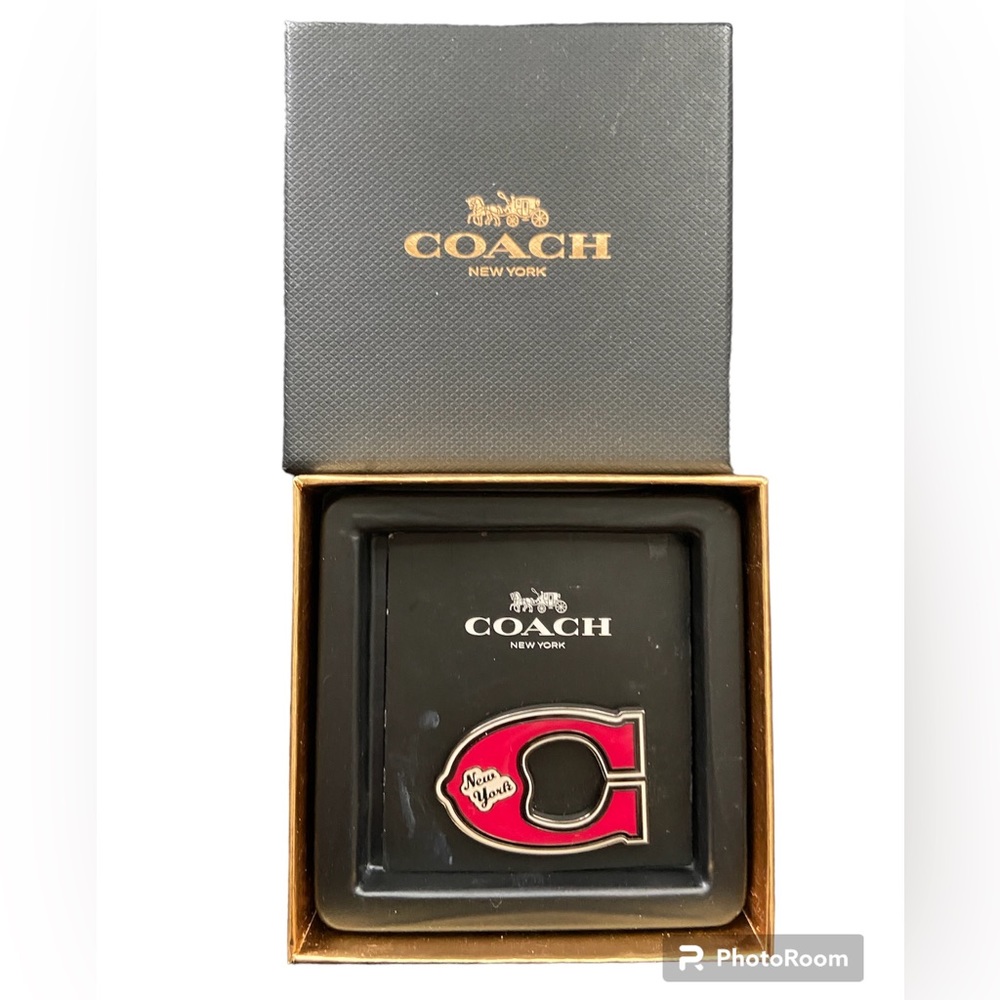 COACH New York Pin Brooch